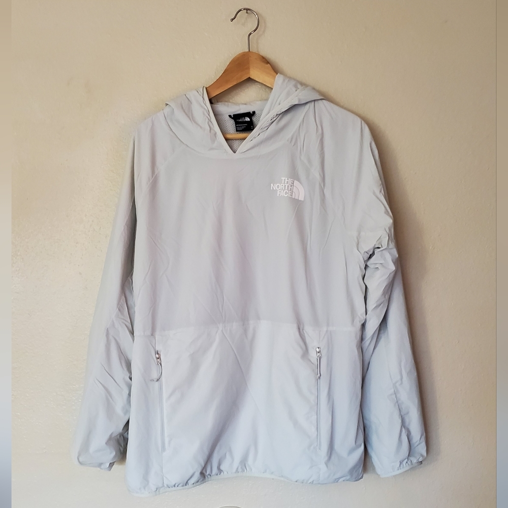The North Face Men's Active Trail Mesh Lined Pullover Hoodie in Tin Light Grey